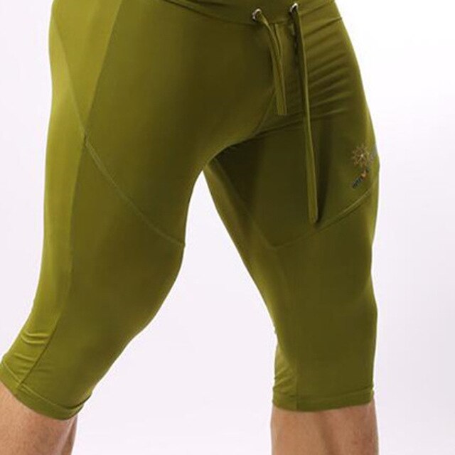 BRAVE PERSON Multiple Uses Shorts Men Elastic Tight Board Shorts Knee-length Beach Wear Trunks Shorts B2221